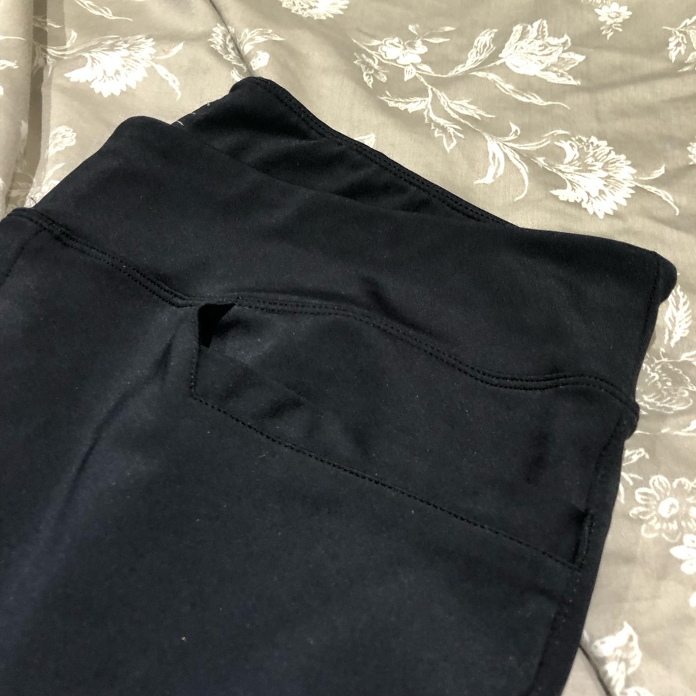 Baleaf black pocket crop leggings 2XL - Picture 4 of 5